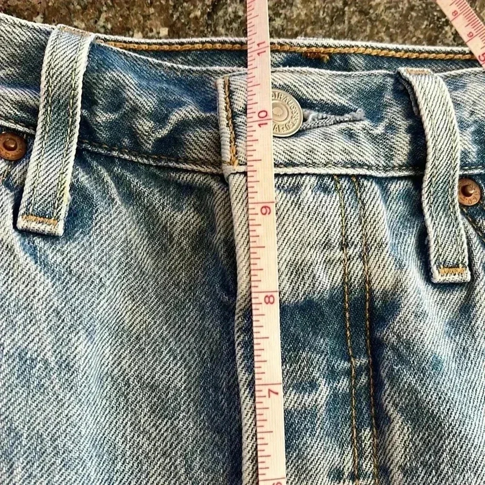 Levis 501 Women’s Cut Off Jeans Shorts Distressed Button Fly Sz 28 Light Wash 5”